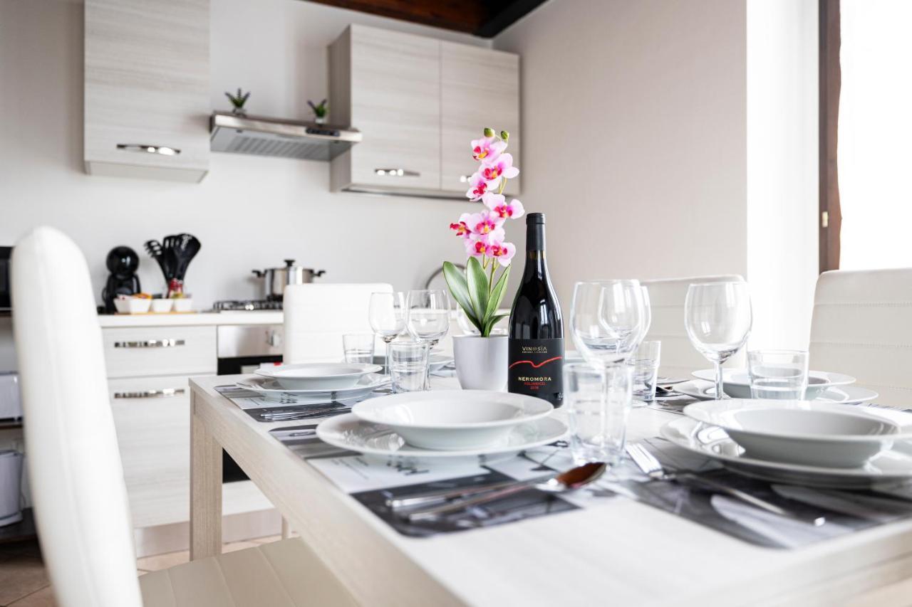 10' Da Malpensa & 1' Dalla Stazione TreniShuttle Appartement Somma Lombardo Buitenkant foto