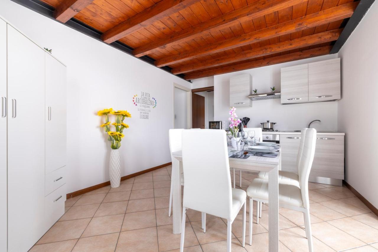 10' Da Malpensa & 1' Dalla Stazione TreniShuttle Appartement Somma Lombardo Buitenkant foto